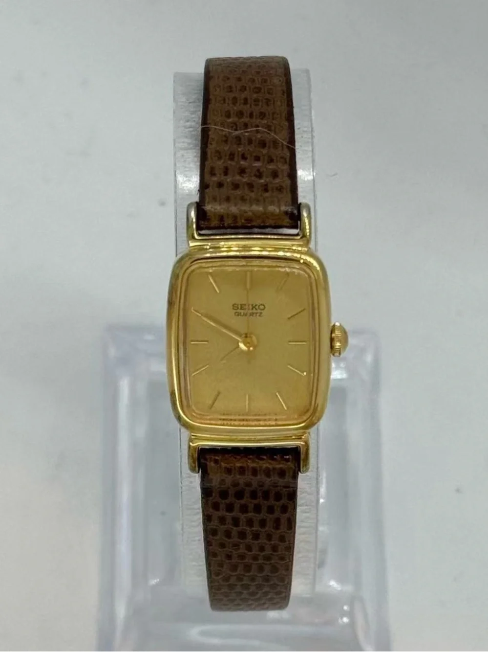 Vintage Seiko Women’s Quartz Gold Tone 16mm Rectangular Watch New Battery Runs